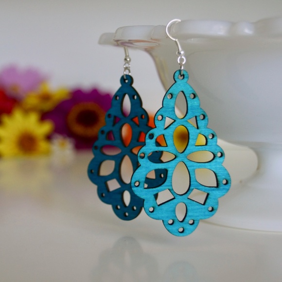 NWT Laser Cut Wooden Earrings in Turquoise - Picture 2 of 8